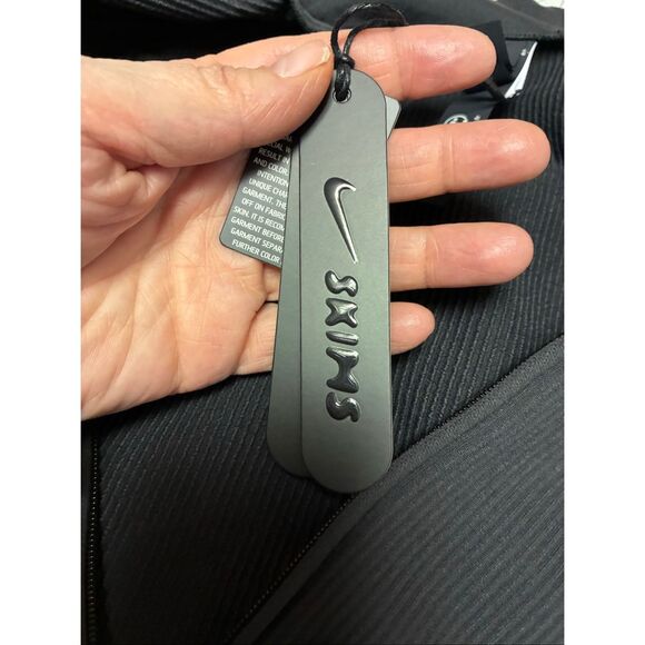 SKIMS Nike NWT Ribbed Seamless Cropped Full Zip Jacket in Obsidian Size XS - Picture 10 of 10